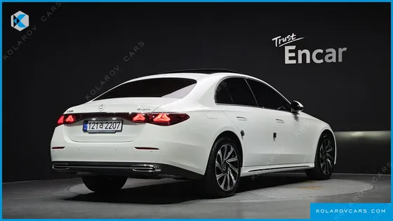 MERCEDES E-CLASS E300 4MATIC EXCLUSIVE