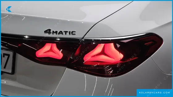 MERCEDES E-CLASS E300 4MATIC EXCLUSIVE