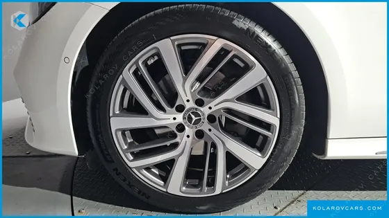 MERCEDES E-CLASS E220D 4MATIC EXCLUSIVE