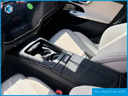 MERCEDES E-CLASS E300 4MATIC AMG LINE
