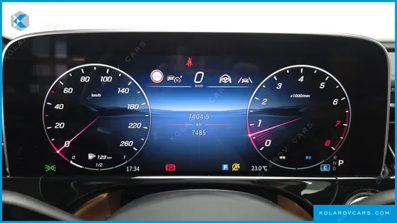 MERCEDES E-CLASS E300 4MATIC AMG LINE
