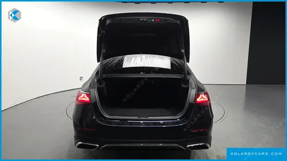 MERCEDES E-CLASS E300 4MATIC AMG LINE