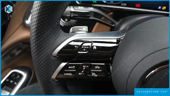 MERCEDES E-CLASS E300 4MATIC AMG LINE