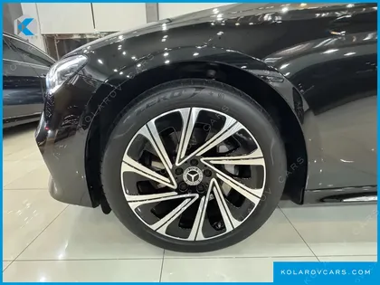 MERCEDES E-CLASS E300 4MATIC EXCLUSIVE