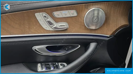 MERCEDES E-CLASS E300 4MATIC EXCLUSIVE