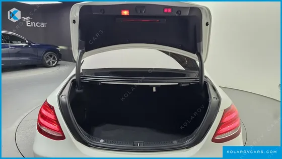 MERCEDES E-CLASS E300 4MATIC EXCLUSIVE