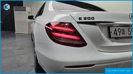 MERCEDES E-CLASS E300 4MATIC EXCLUSIVE