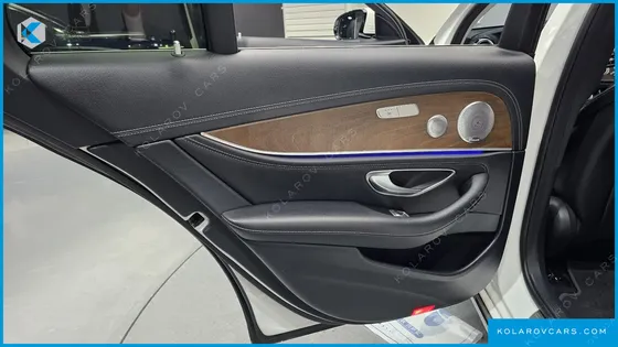 MERCEDES E-CLASS E300 4MATIC EXCLUSIVE