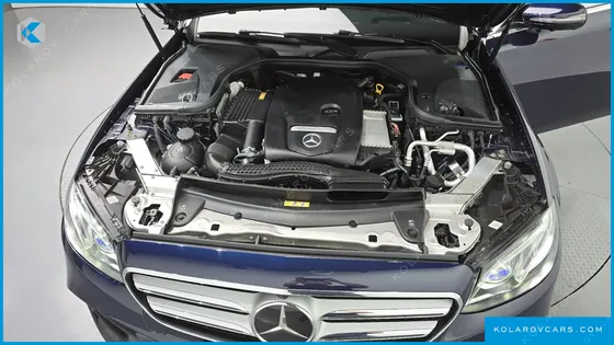 MERCEDES E-CLASS E300 4MATIC AMG LINE