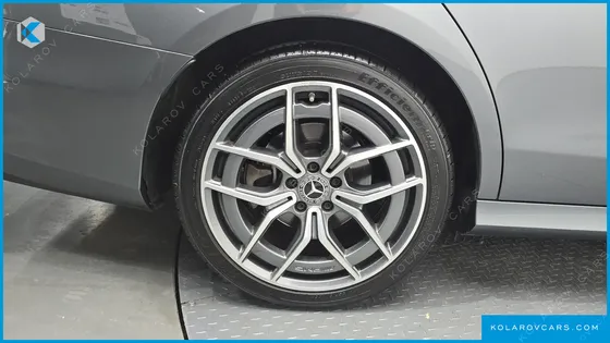 MERCEDES E-CLASS E220D 4MATIC AMG LINE