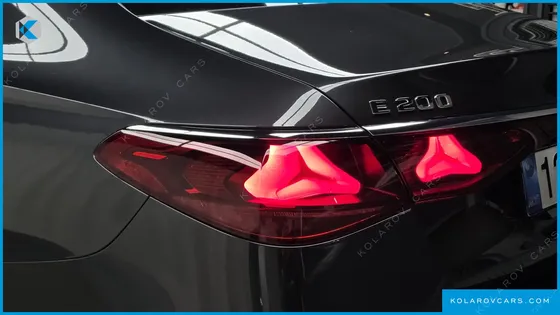 MERCEDES E-CLASS E200 AVANTGARDE