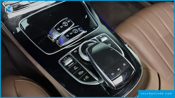 MERCEDES E-CLASS E220D EXCLUSIVE