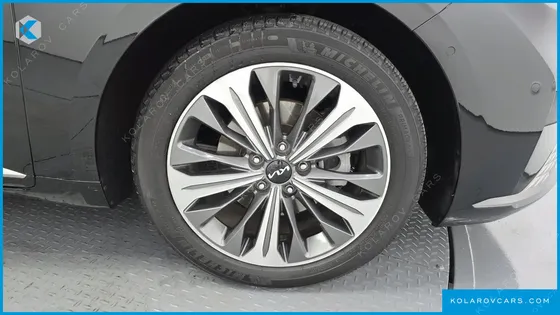 KIA K8 SIGNATURE