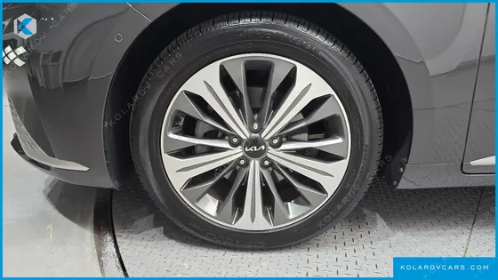KIA K8 SIGNATURE