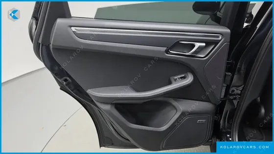 PORSCHE MACAN 2.0