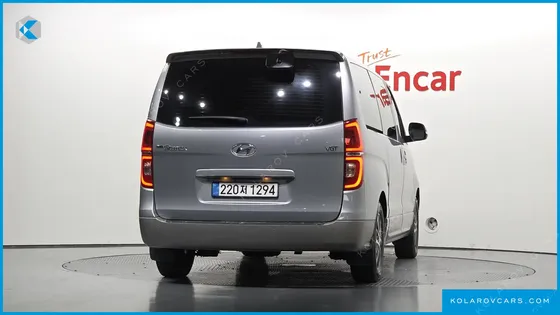 HYUNDAI STAREX URBAN 9-SEATER