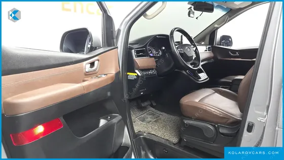 HYUNDAI STAREX URBAN 9-SEATER
