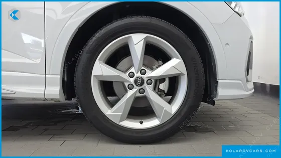 AUDI Q3 35 TDI PREMIUM SPORTBACK