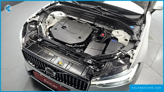 VOLVO XC60 B6 INSCIRTION