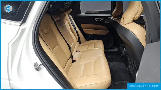 VOLVO XC60 B6 INSCIRTION