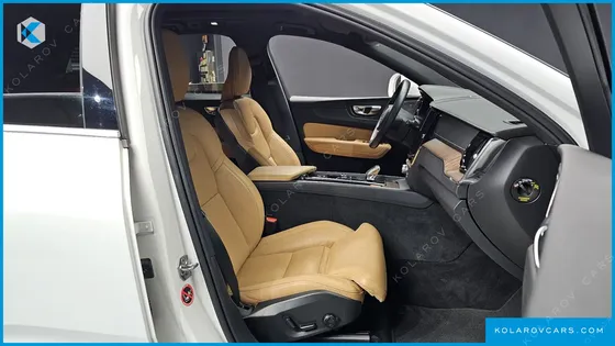 VOLVO XC60 B6 INSCIRTION
