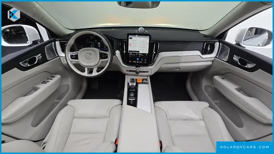 VOLVO XC60 B5 ULTRA BRIGHT