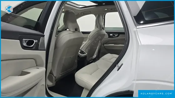 VOLVO XC60 B5 ULTRA BRIGHT