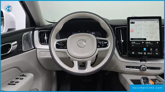 VOLVO XC60 B5 ULTRA BRIGHT