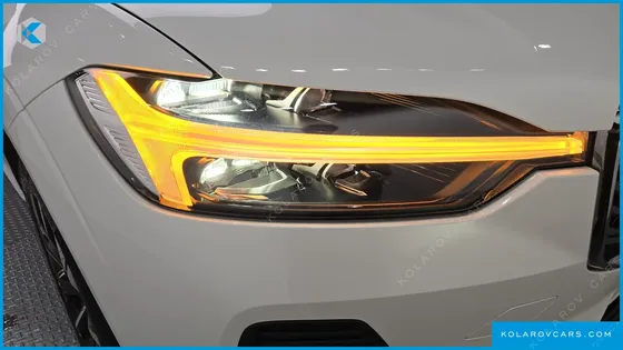 VOLVO XC60 B5 ULTRA BRIGHT