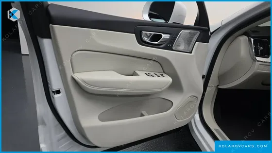 VOLVO XC60 B5 ULTRA BRIGHT