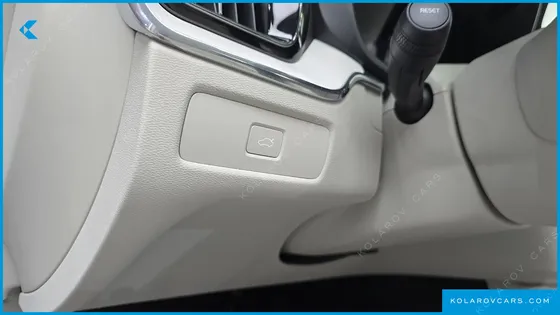 VOLVO XC60 B5 ULTRA BRIGHT