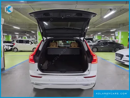 VOLVO XC60 B5 ULTIMATE BRIGHT