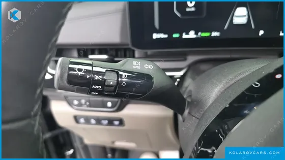 KIA CARNIVAL HEV 9SEATER SIGNATURE