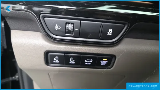 KIA CARNIVAL HEV 9SEATER SIGNATURE