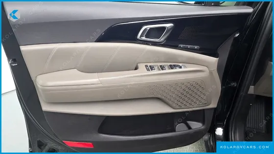 KIA CARNIVAL HEV 9SEATER SIGNATURE