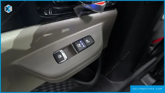 KIA CARNIVAL HEV 9SEATER SIGNATURE