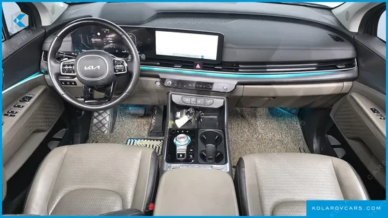 KIA CARNIVAL GASOLINE 7-SEATER NOBLESSE