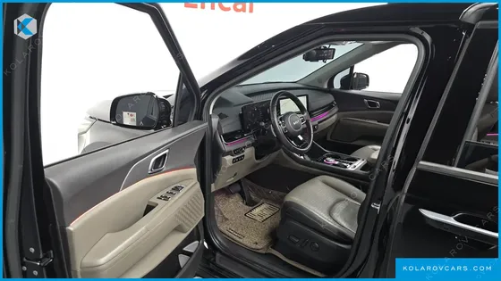 KIA CARNIVAL GASOLINE 7-SEATER NOBLESSE