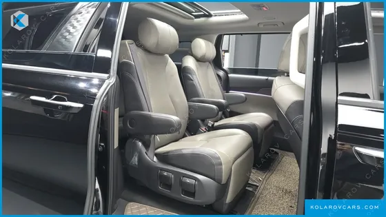 KIA CARNIVAL GASOLINE 7-SEATER NOBLESSE