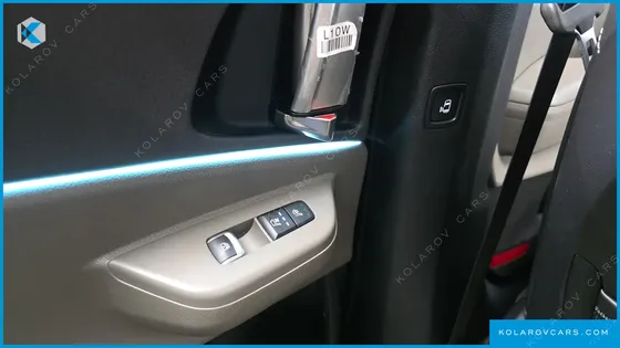 KIA CARNIVAL GASOLINE 7-SEATER NOBLESSE