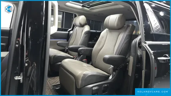 KIA CARNIVAL GASOLINE 7-SEATER NOBLESSE