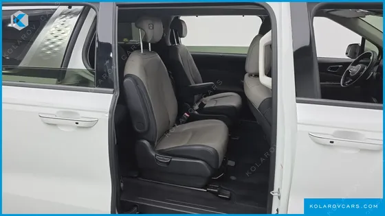 KIA CARNIVAL DIESEL 9-SEATER NOBLESSE