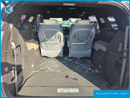 KIA CARNIVAL GASOLINE 7-SEATER HI LIMOUSINE (SPECIAL VEHICLE)