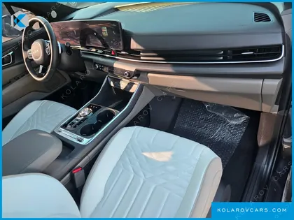 KIA CARNIVAL GASOLINE 7-SEATER HI LIMOUSINE (SPECIAL VEHICLE)