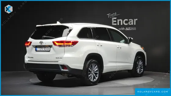TOYOTA HIGHLANDER STANDARD