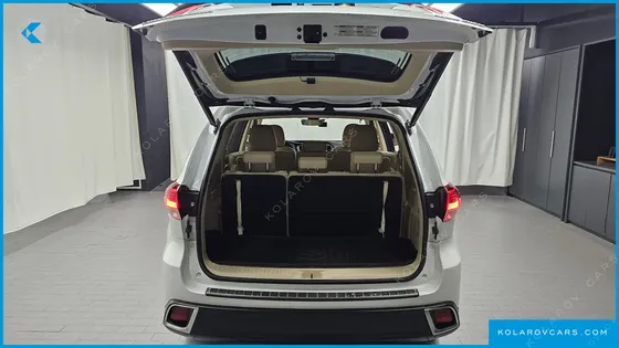 TOYOTA HIGHLANDER STANDARD