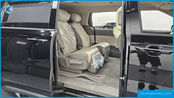 KIA CARNIVAL GASOLINE 7-SEATER NOBLESSE