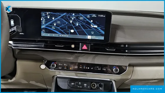 KIA CARNIVAL GASOLINE 7-SEATER NOBLESSE