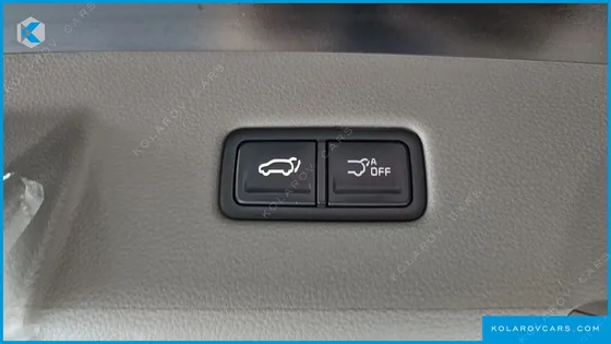 KIA CARNIVAL GASOLINE 7-SEATER NOBLESSE