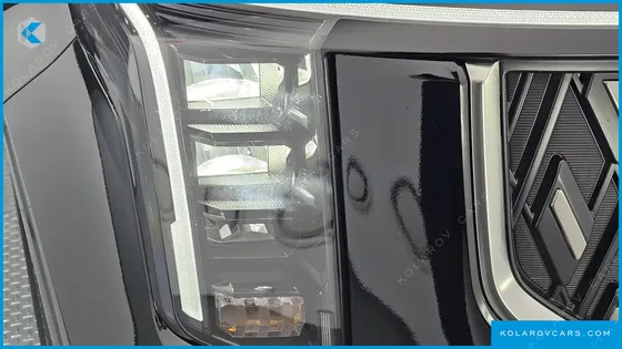 KIA CARNIVAL GASOLINE 7-SEATER NOBLESSE